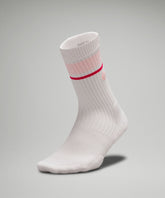 Unisex-Daily-Essential-Quarter-Socks-Stripe